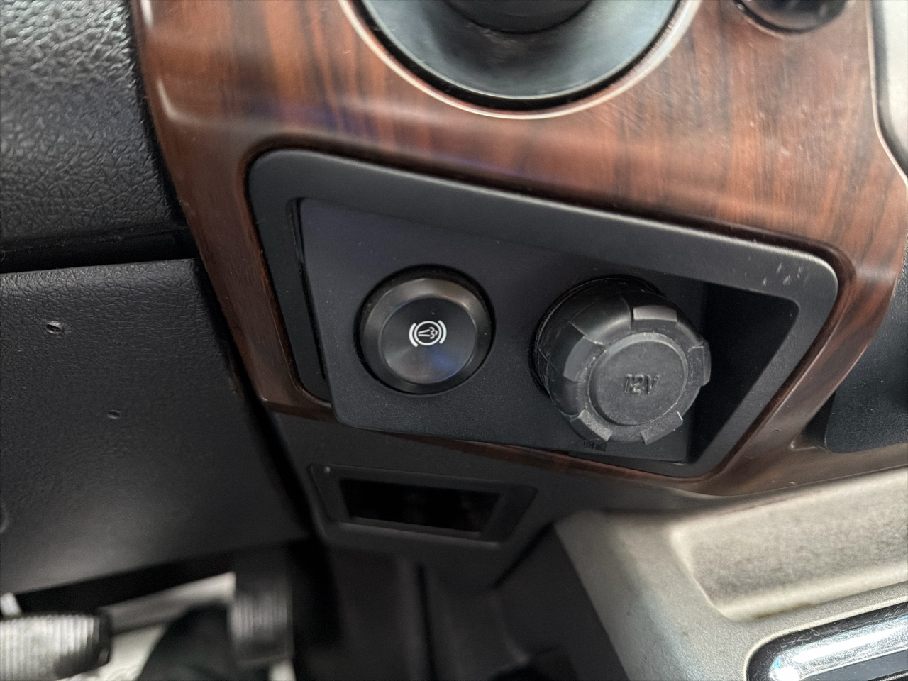 Ford Super Duty F-350 DRW 4WD Crew Cab 172" Platinum 2016