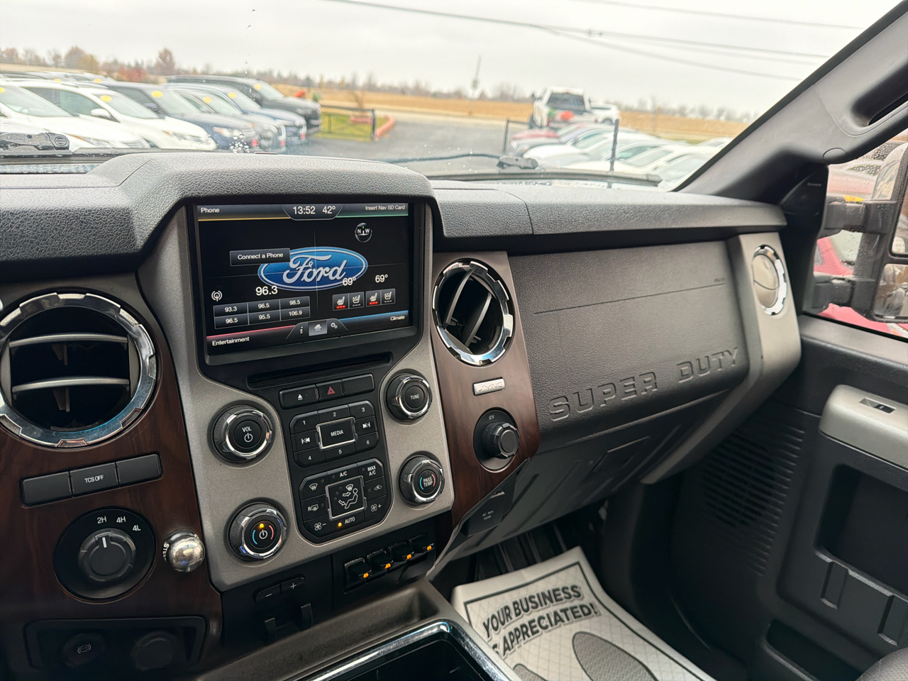 Ford Super Duty F-350 DRW 4WD Crew Cab 172" Platinum 2016