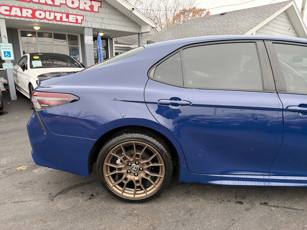 2023 Toyota Camry SE photo 3