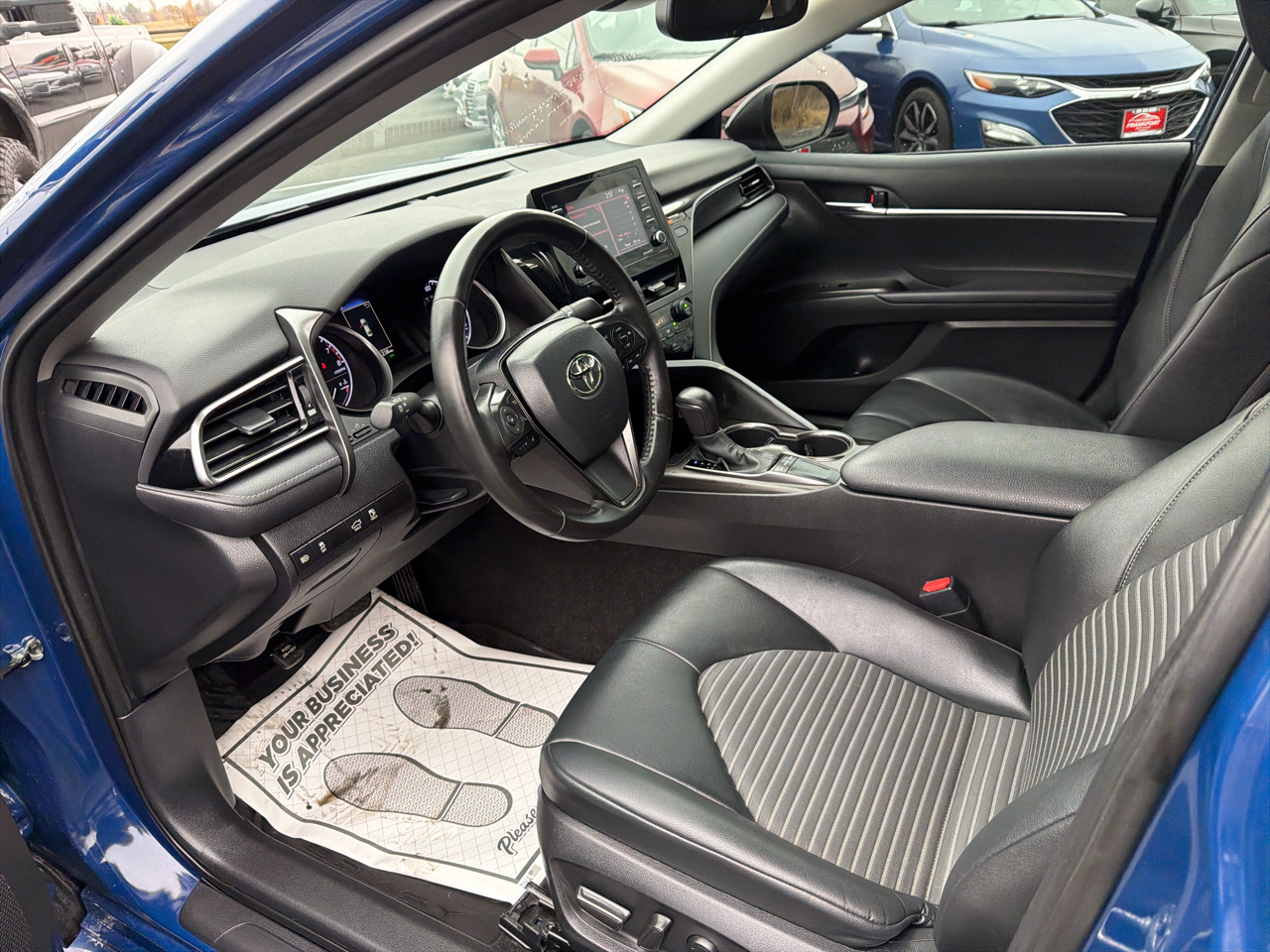 Toyota Camry SE Auto (Natl) 2023