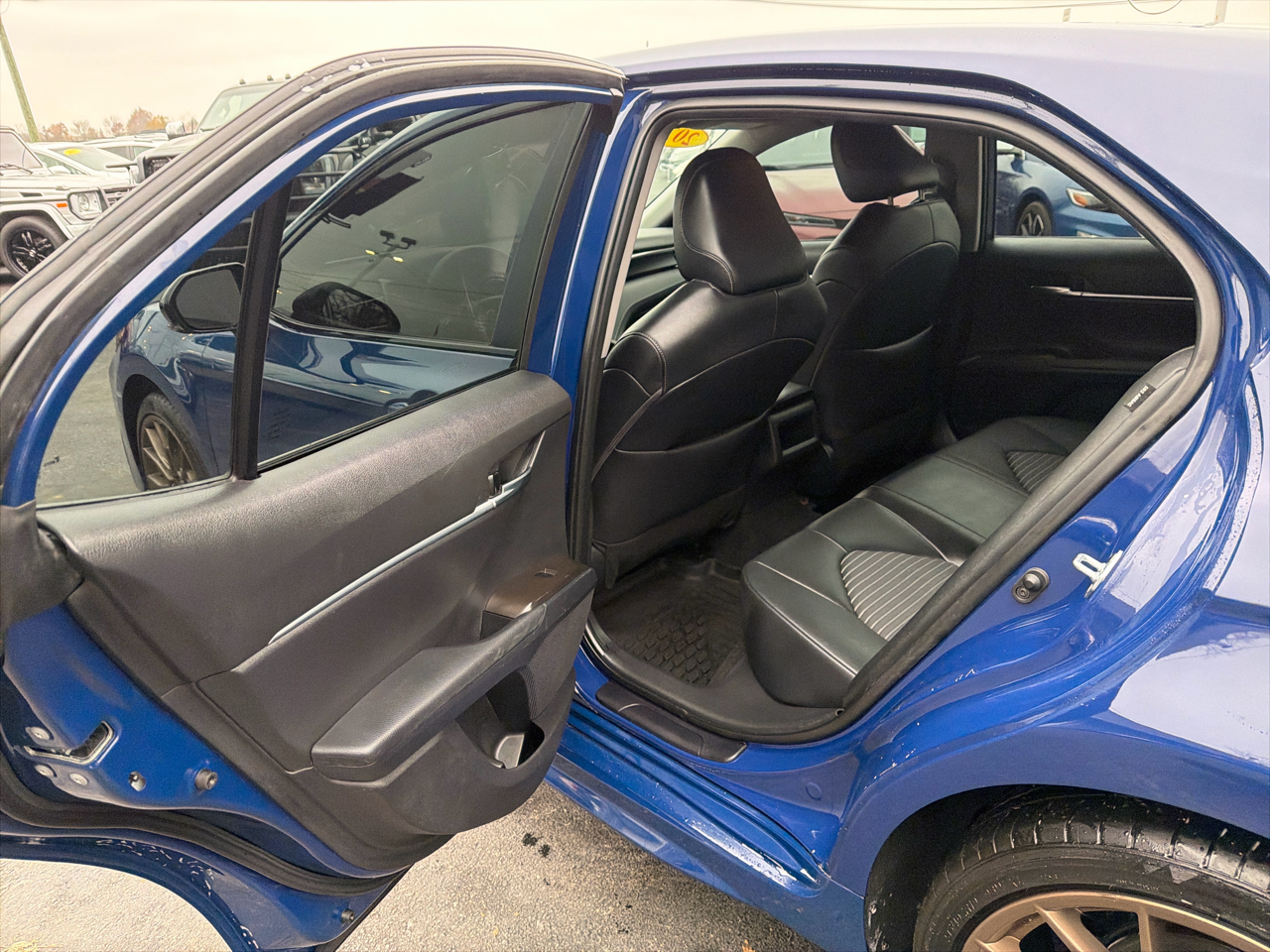 Toyota Camry SE Auto (Natl) 2023