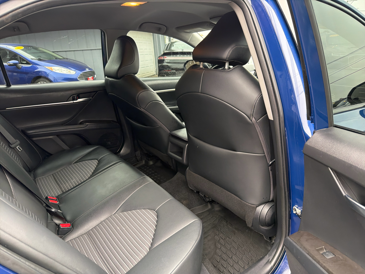 Toyota Camry SE Auto (Natl) 2023