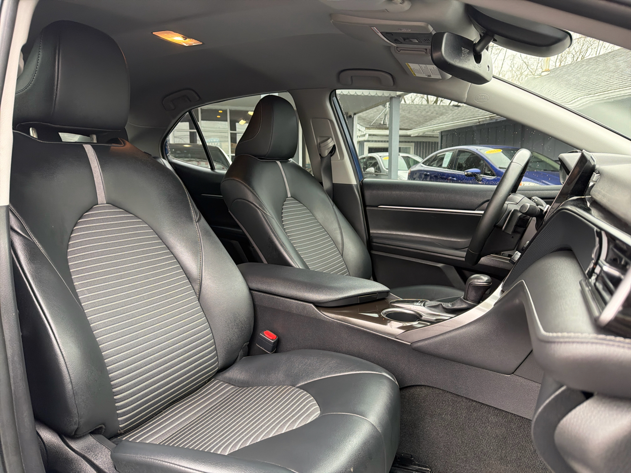 Toyota Camry SE Auto (Natl) 2023