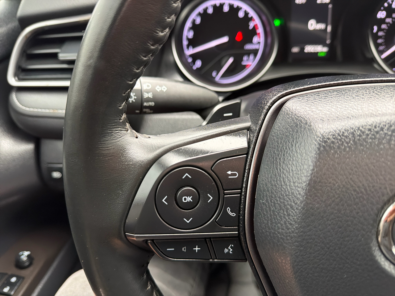 Toyota Camry SE Auto (Natl) 2023