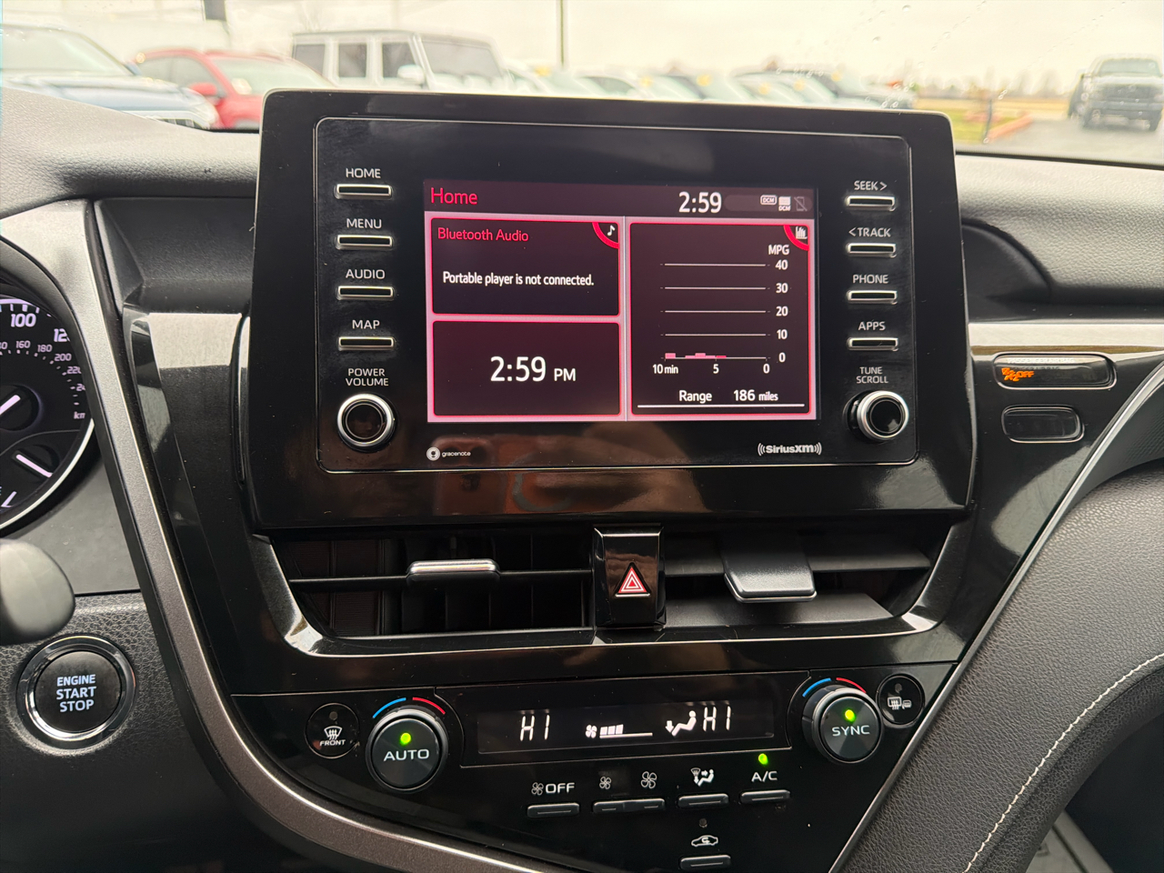 Toyota Camry SE Auto (Natl) 2023