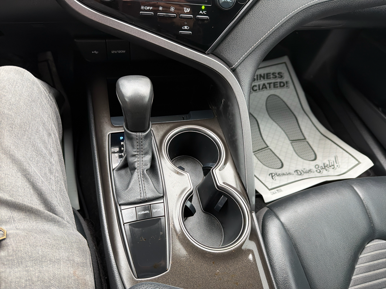 Toyota Camry SE Auto (Natl) 2023