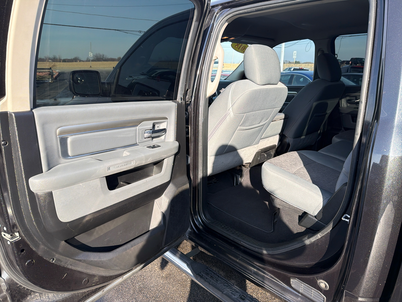 RAM 1500 Big Horn 4x4 Crew Cab 6'4" Box 2018