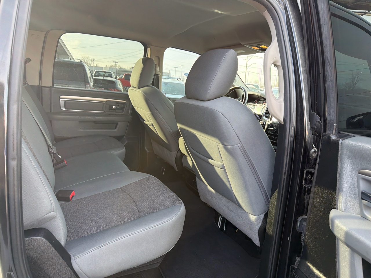 RAM 1500 Big Horn 4x4 Crew Cab 6'4" Box 2018