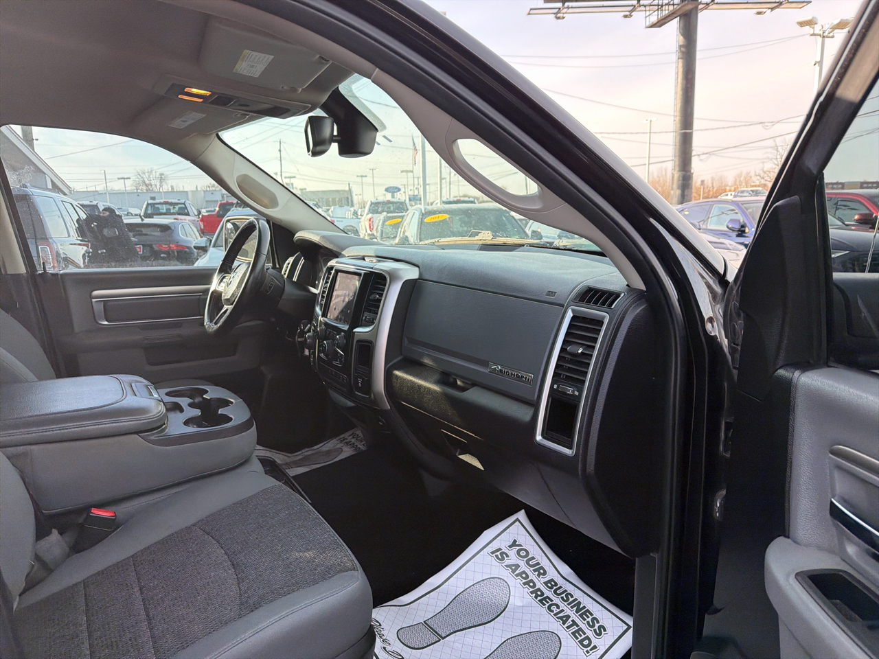 RAM 1500 Big Horn 4x4 Crew Cab 6'4" Box 2018