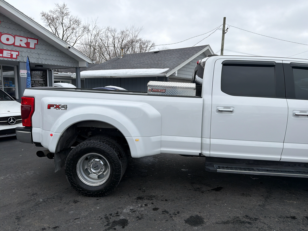 Ford Super Duty F-350 DRW XLT 4WD Crew Cab 8' Box 2021