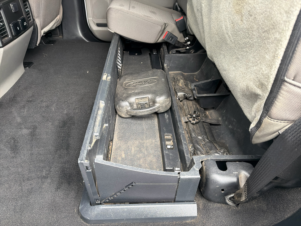 Ford Super Duty F-350 DRW XLT 4WD Crew Cab 8' Box 2021