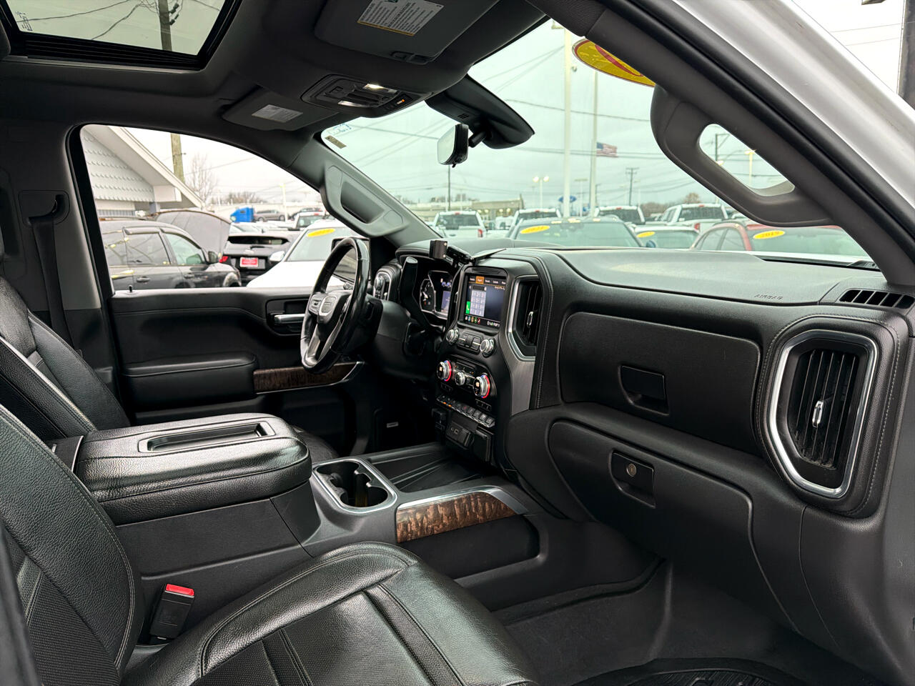 GMC Sierra 1500 4WD Crew Cab 147" Denali 2020