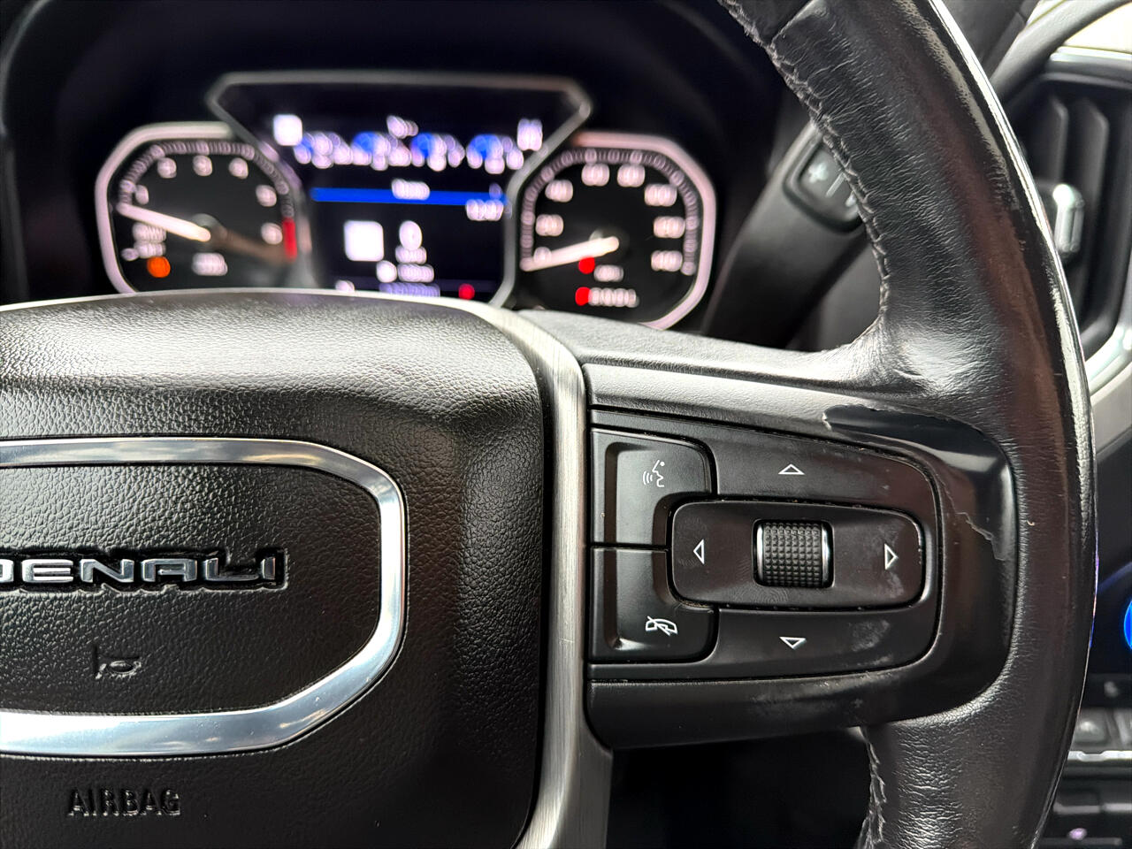 GMC Sierra 1500 4WD Crew Cab 147" Denali 2020