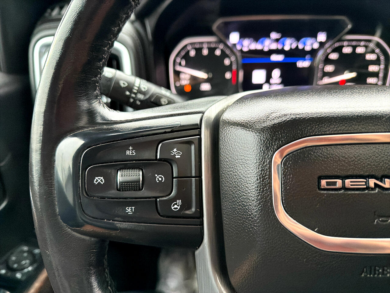 GMC Sierra 1500 4WD Crew Cab 147" Denali 2020