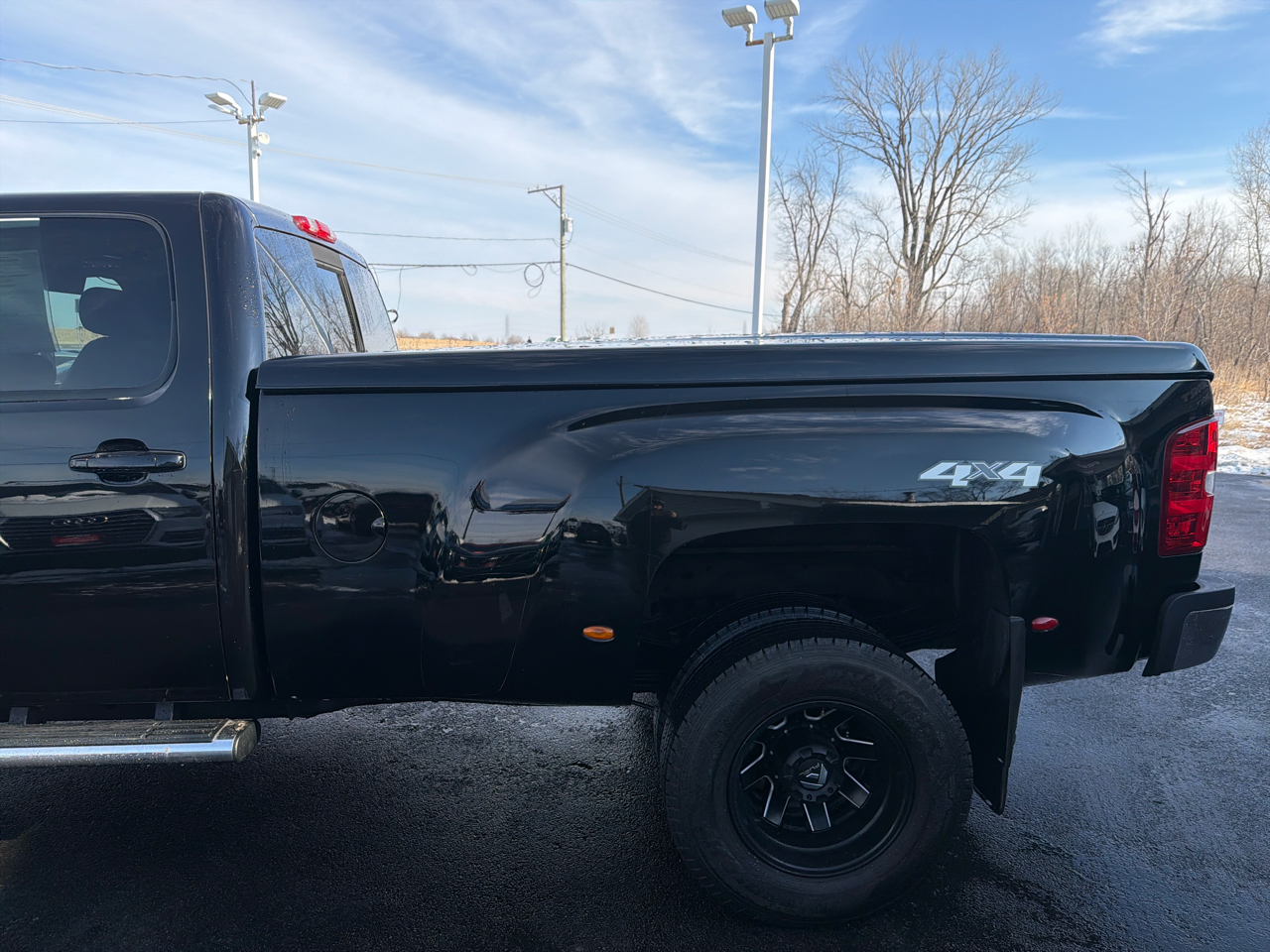 Chevrolet Silverado 3500HD 4WD Crew Cab 167.7" DRW LTZ 2011