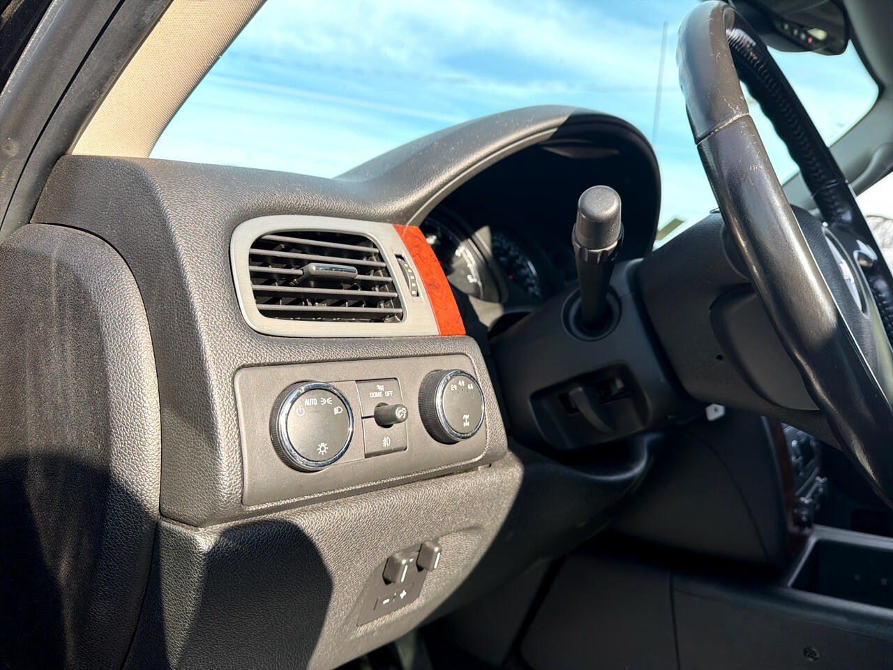 Chevrolet Silverado 3500HD 4WD Crew Cab 167.7" DRW LTZ 2011