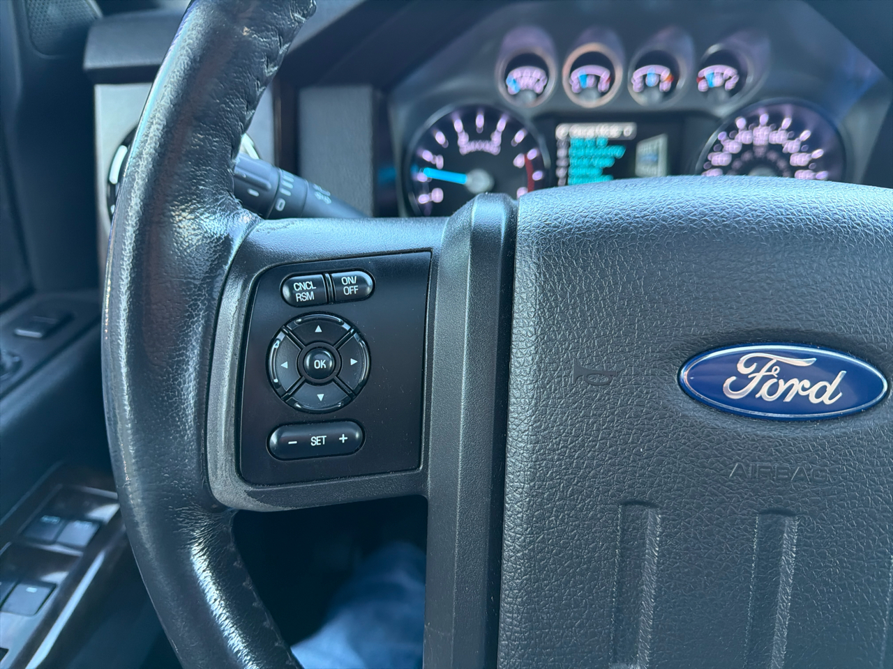 Ford Super Duty F-350 SRW 4WD Crew Cab 156" Platinum 2015