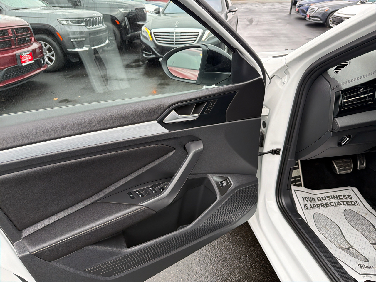 Volkswagen Jetta Sport Auto 2025