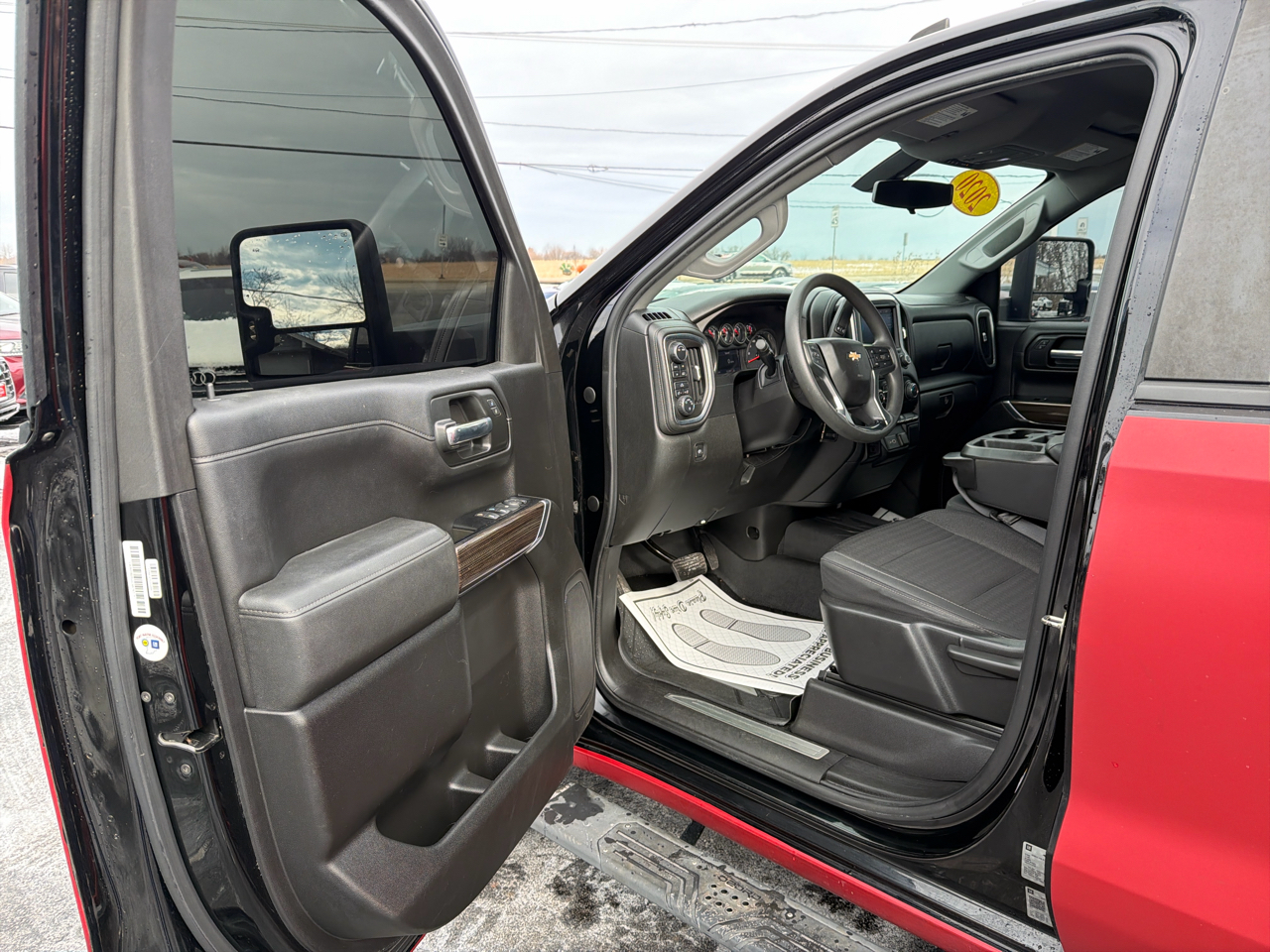 Chevrolet Silverado 1500 4WD Double Cab 147" LT 2020