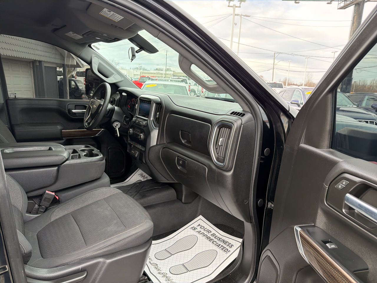 Chevrolet Silverado 1500 4WD Double Cab 147" LT 2020