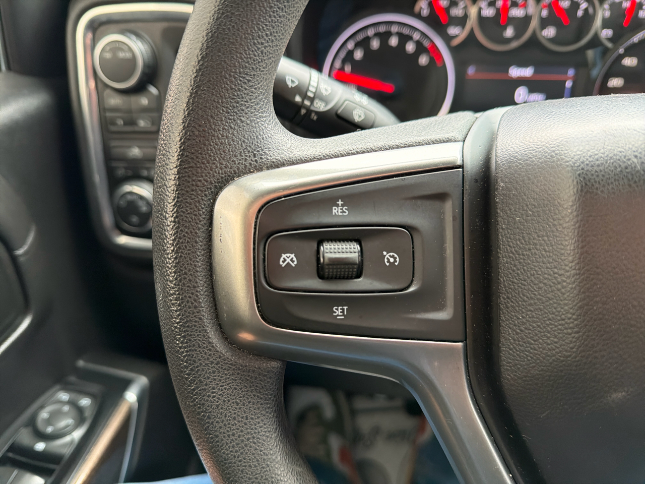 Chevrolet Silverado 1500 4WD Double Cab 147" LT 2020