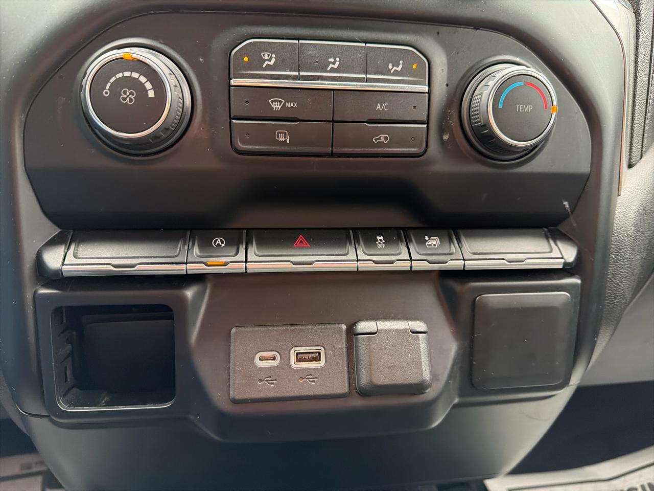 Chevrolet Silverado 1500 4WD Double Cab 147" LT 2020