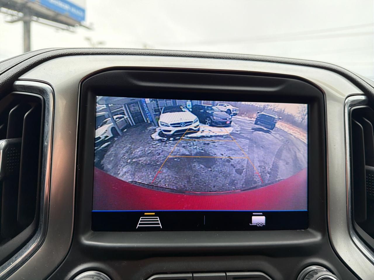 Chevrolet Silverado 1500 4WD Double Cab 147" LT 2020