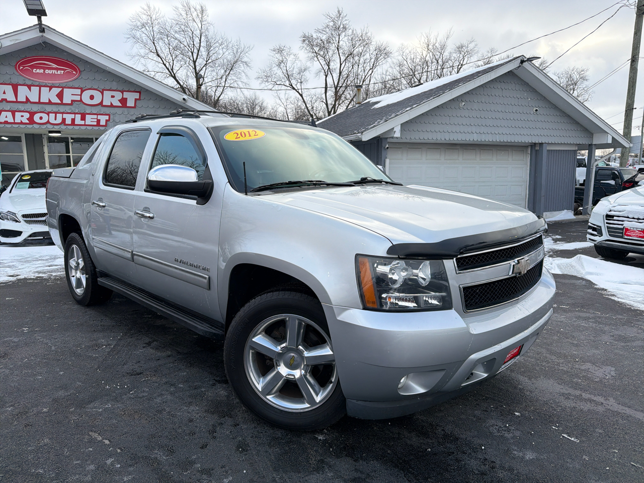 Chevrolet Avalanche 4WD Crew Cab LT 2012