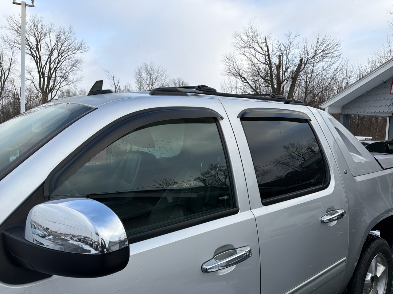 Chevrolet Avalanche 4WD Crew Cab LT 2012