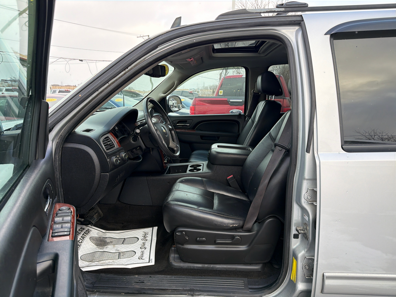 Chevrolet Avalanche 4WD Crew Cab LT 2012