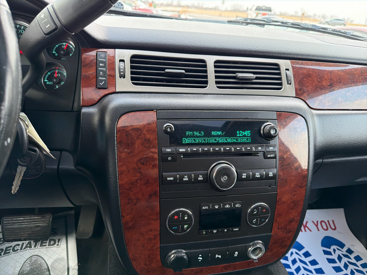 Chevrolet Avalanche 4WD Crew Cab LT 2012