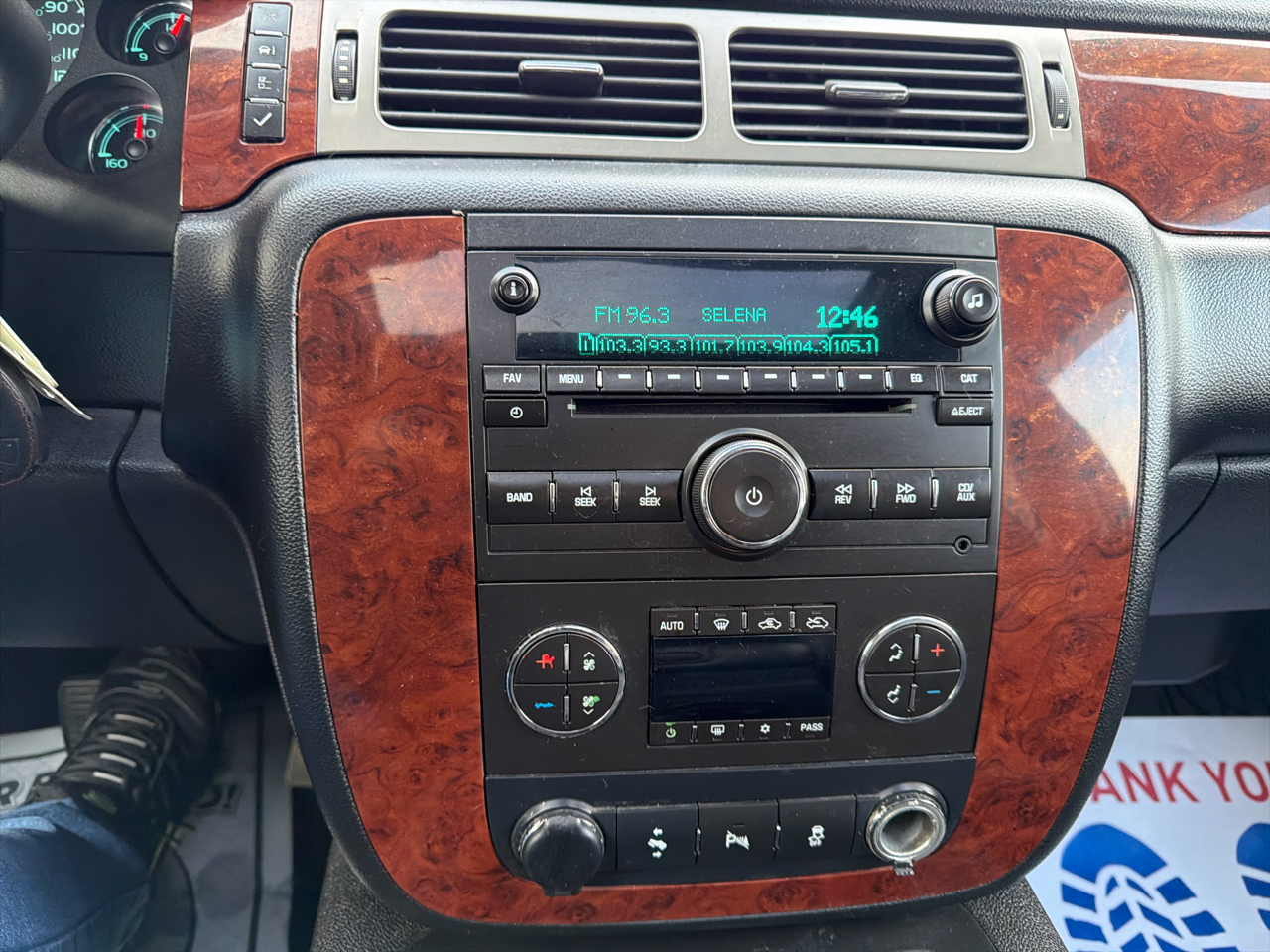 Chevrolet Avalanche 4WD Crew Cab LT 2012