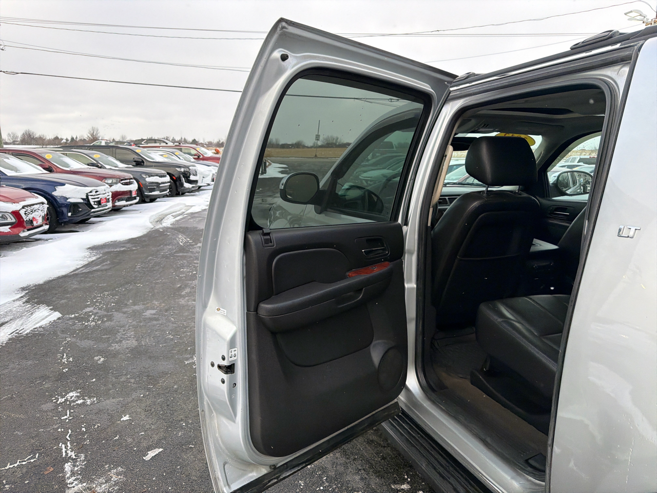Chevrolet Avalanche 4WD Crew Cab LT 2012