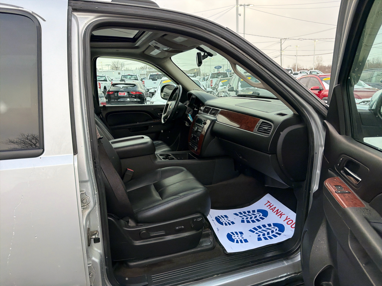 Chevrolet Avalanche 4WD Crew Cab LT 2012