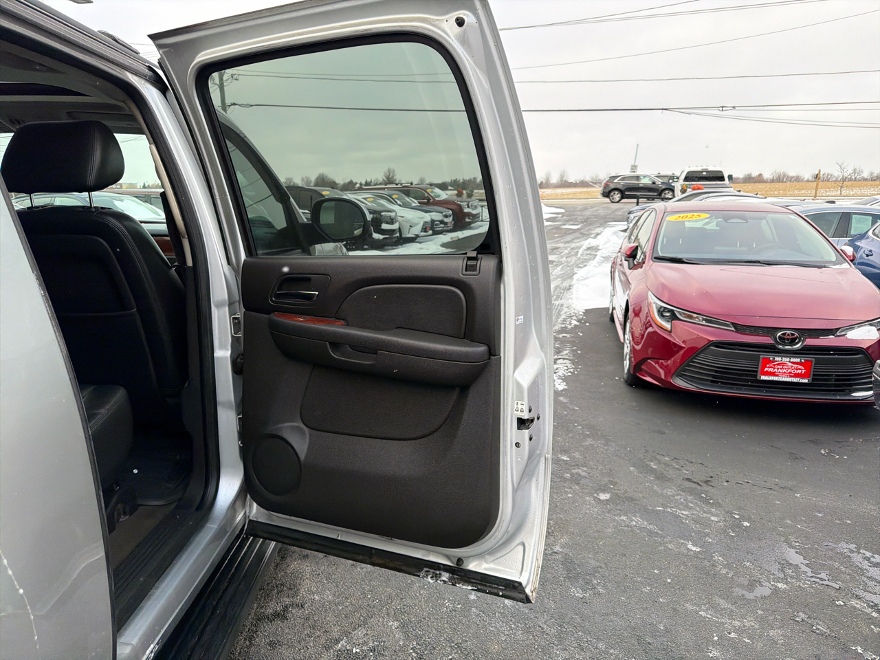 Chevrolet Avalanche 4WD Crew Cab LT 2012