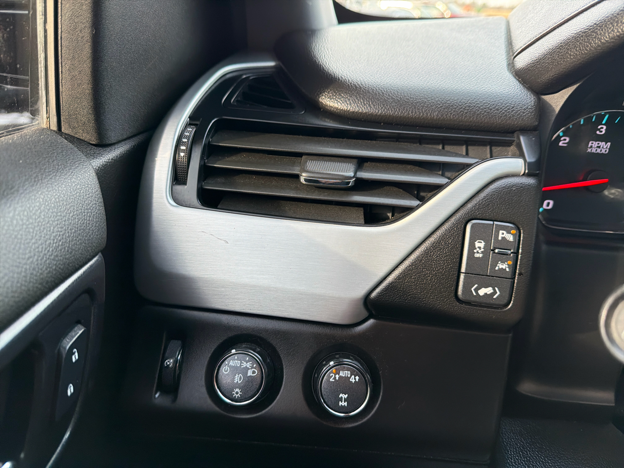 GMC Yukon 4WD 4dr SLT 2019