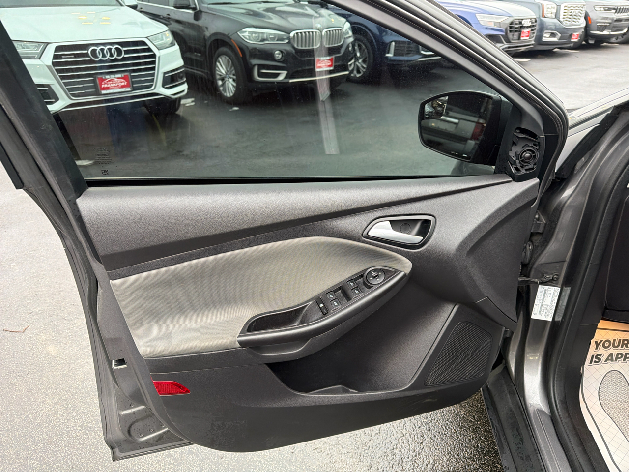 Ford Focus 4dr Sdn SE 2014