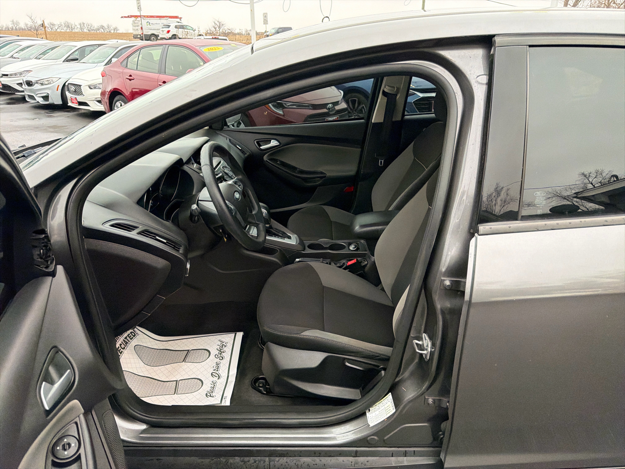 Ford Focus 4dr Sdn SE 2014