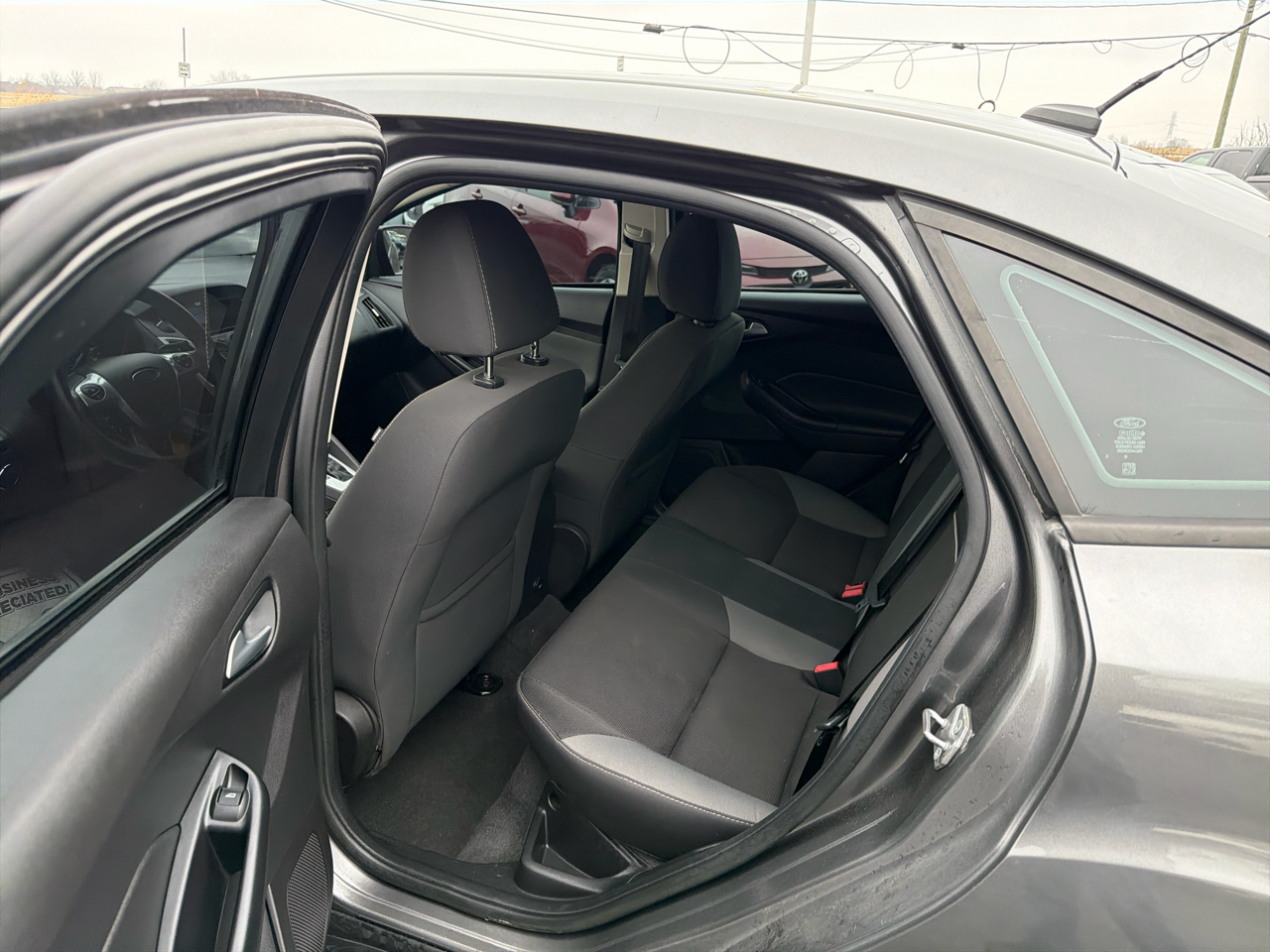 Ford Focus 4dr Sdn SE 2014