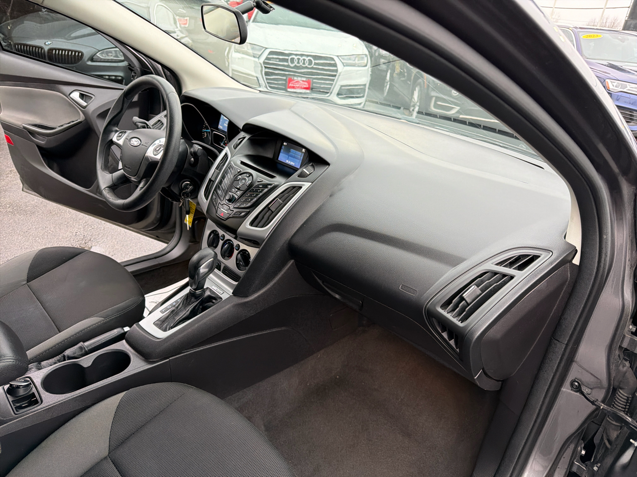 Ford Focus 4dr Sdn SE 2014