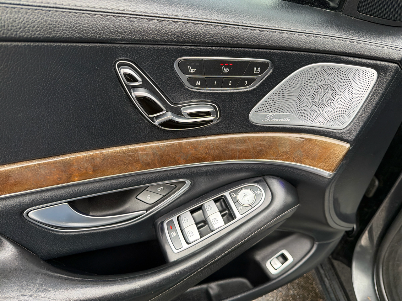 Mercedes-Benz S-Class 4dr Sdn S 550 4MATIC 2016