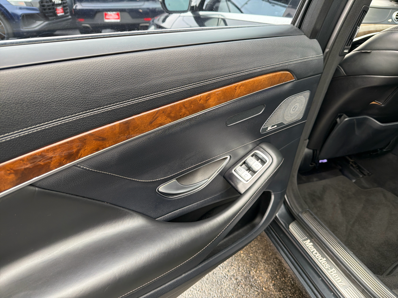 Mercedes-Benz S-Class 4dr Sdn S 550 4MATIC 2016