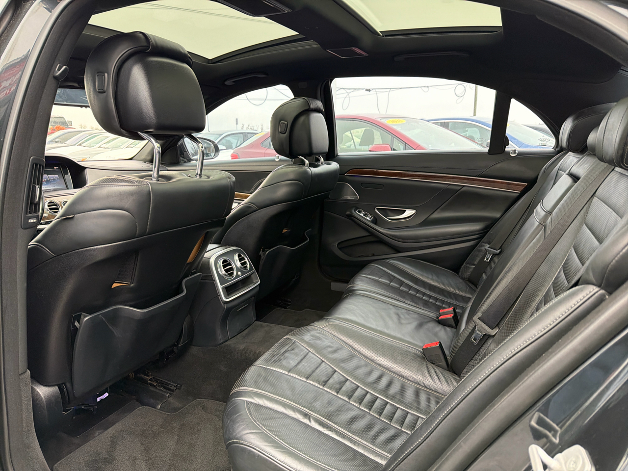 Mercedes-Benz S-Class 4dr Sdn S 550 4MATIC 2016