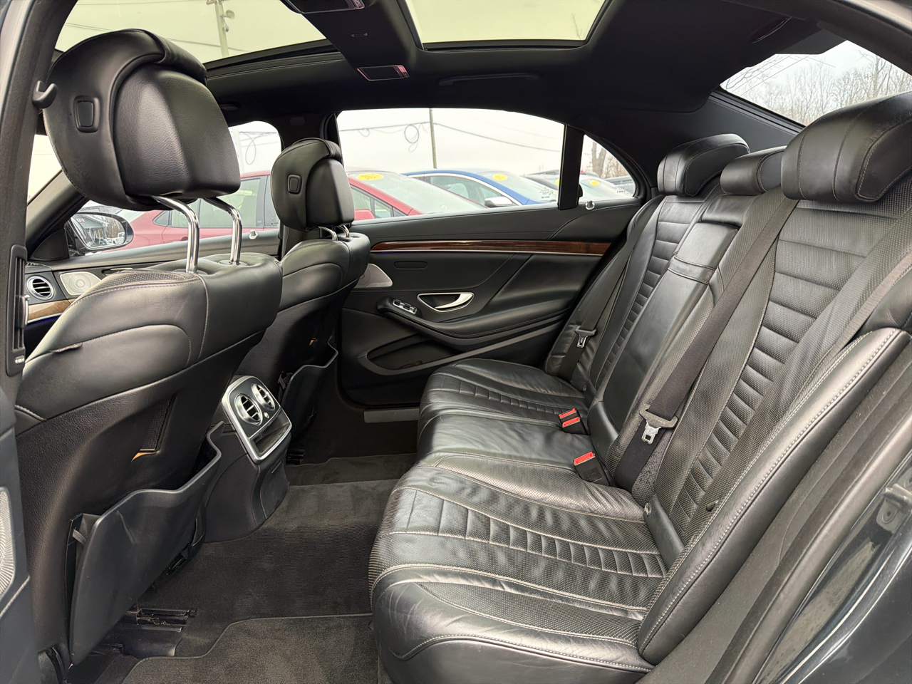 Mercedes-Benz S-Class 4dr Sdn S 550 4MATIC 2016