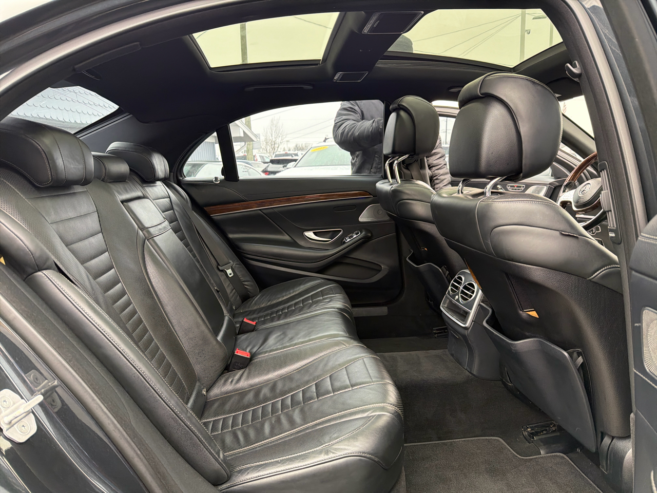 Mercedes-Benz S-Class 4dr Sdn S 550 4MATIC 2016