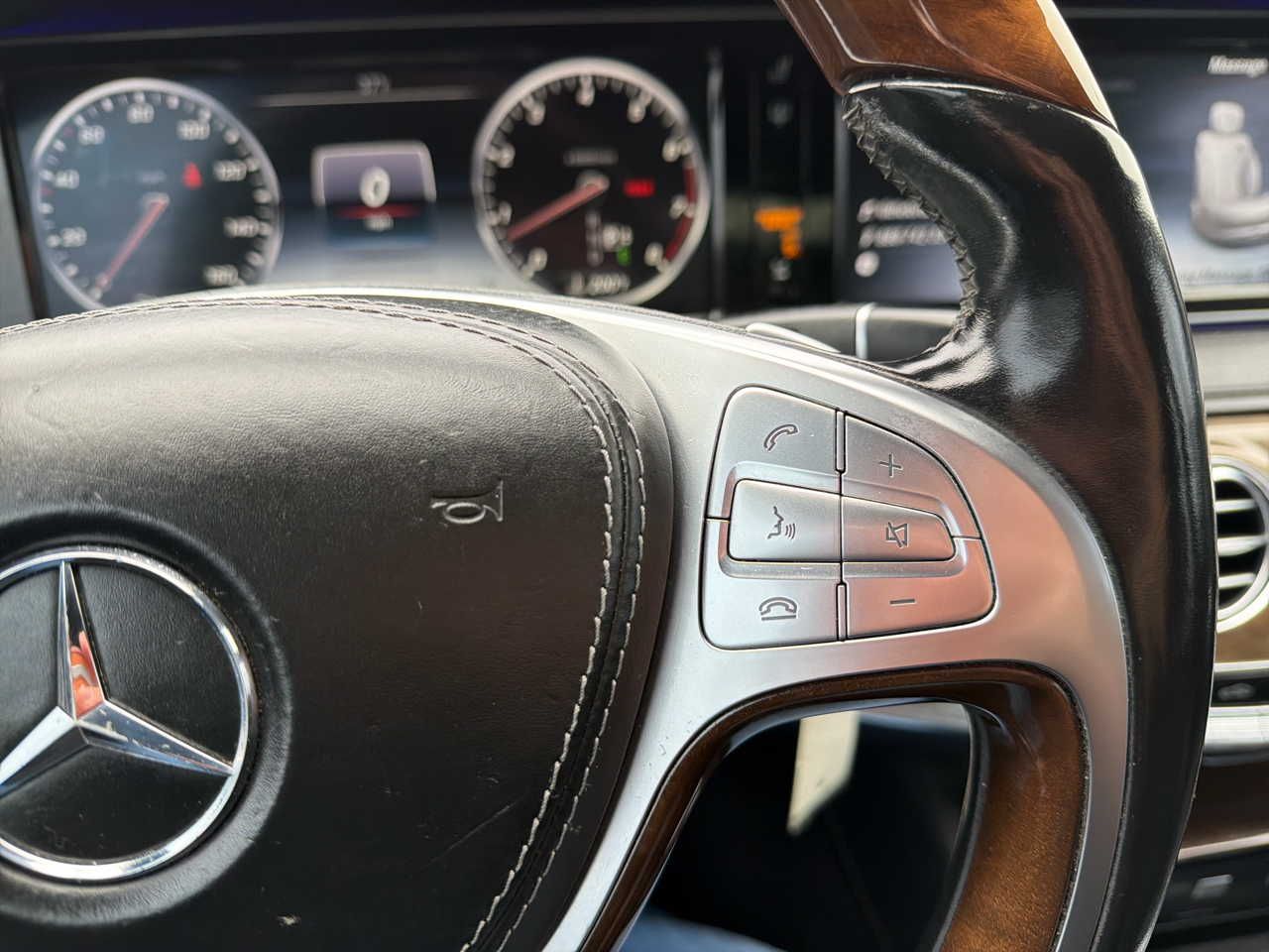 Mercedes-Benz S-Class 4dr Sdn S 550 4MATIC 2016