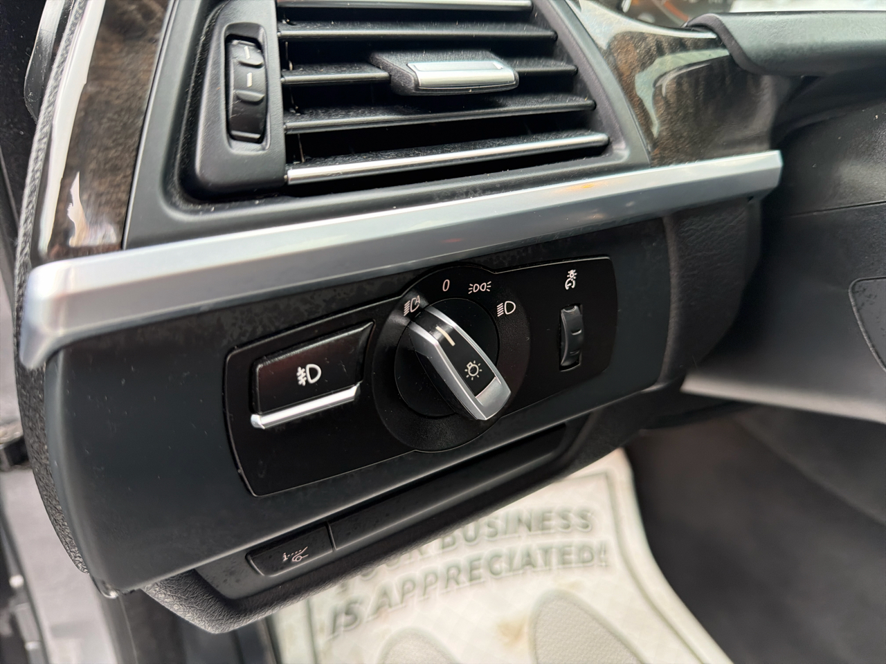 BMW 6 Series 2dr Cpe 650i xDrive 2012