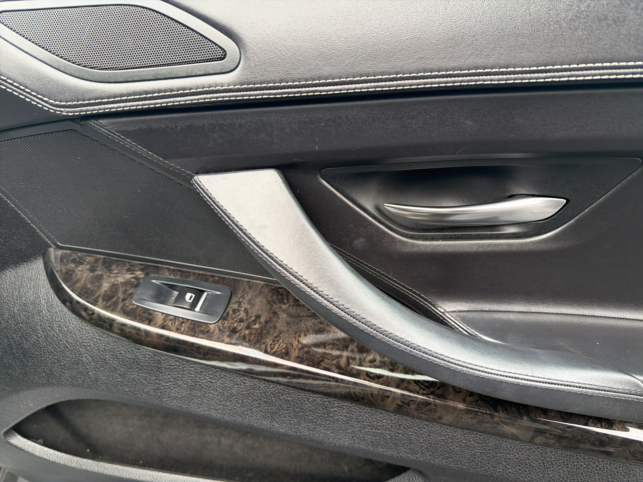 BMW 6 Series 2dr Cpe 650i xDrive 2012