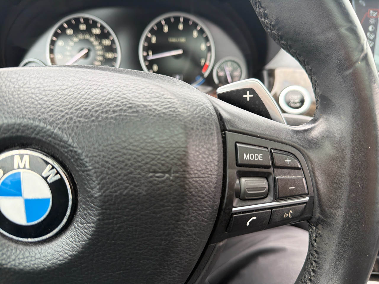 BMW 6 Series 2dr Cpe 650i xDrive 2012