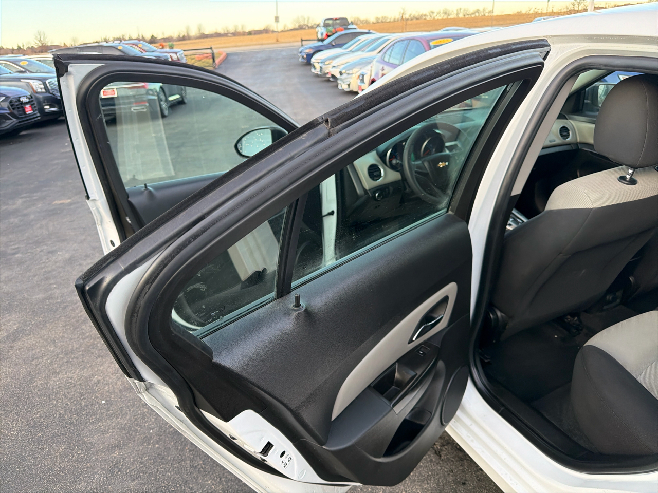 Chevrolet Cruze Limited 4dr Sdn Auto LS 2016